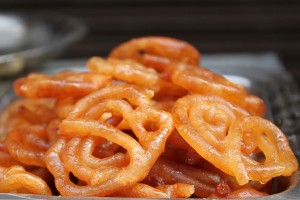 secret-tips-for-cheating-diet-this-diwali-jalebi